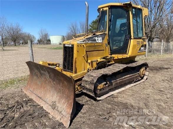 CAT D4G XL Buldozer sobre oruga
