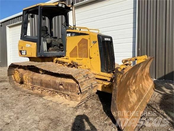 CAT D5K LGP Buldozer sobre oruga