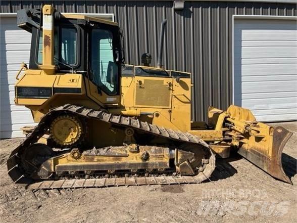 CAT D5M LGP Buldozer sobre oruga