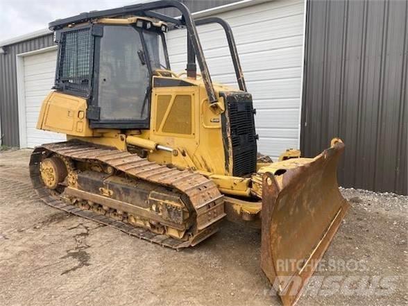 CAT D6K Buldozer sobre oruga
