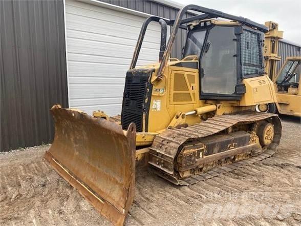 CAT D6K Buldozer sobre oruga
