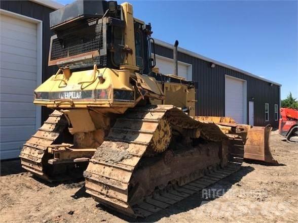 CAT D6M LGP Buldozer sobre oruga