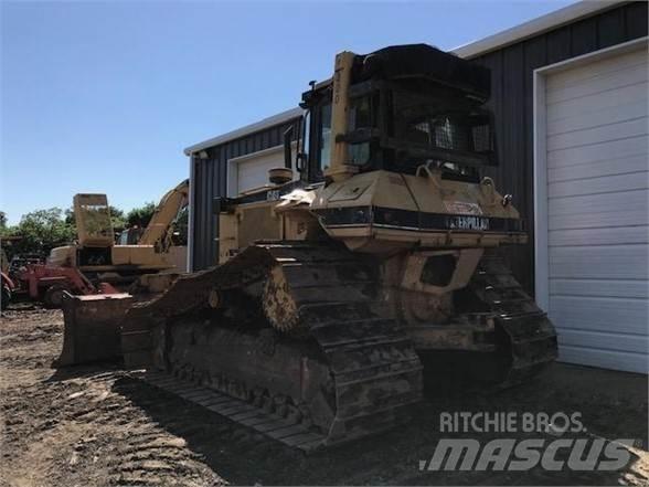 CAT D6M LGP Buldozer sobre oruga