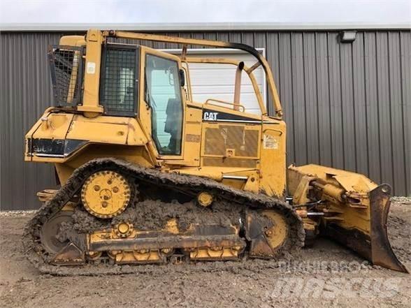 CAT D6N XL Buldozer sobre oruga