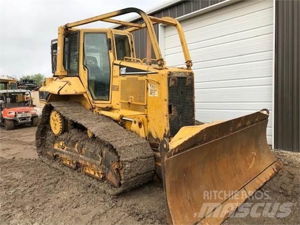 CAT D6N XL Buldozer sobre oruga