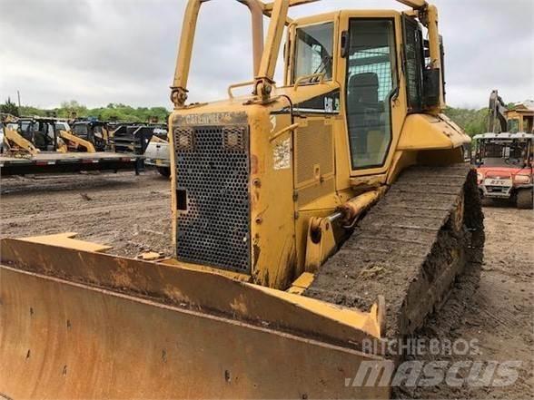 CAT D6N XL Buldozer sobre oruga