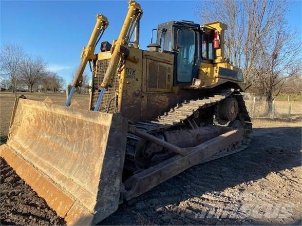 CAT D7H II Buldozer sobre oruga