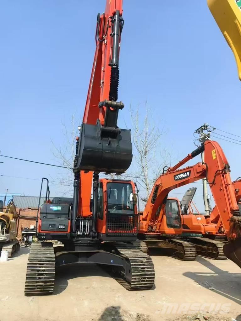 Doosan DX 225 LC Excavadoras de cadenas