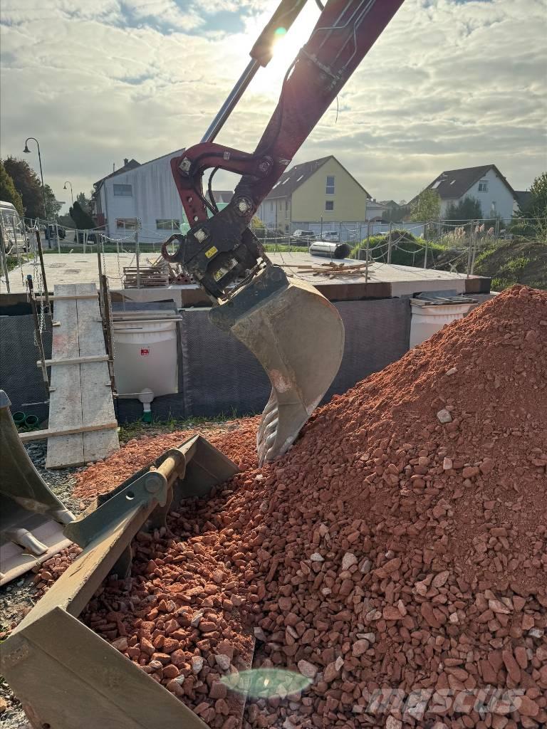 Yanmar B 110 W Excavadoras de ruedas