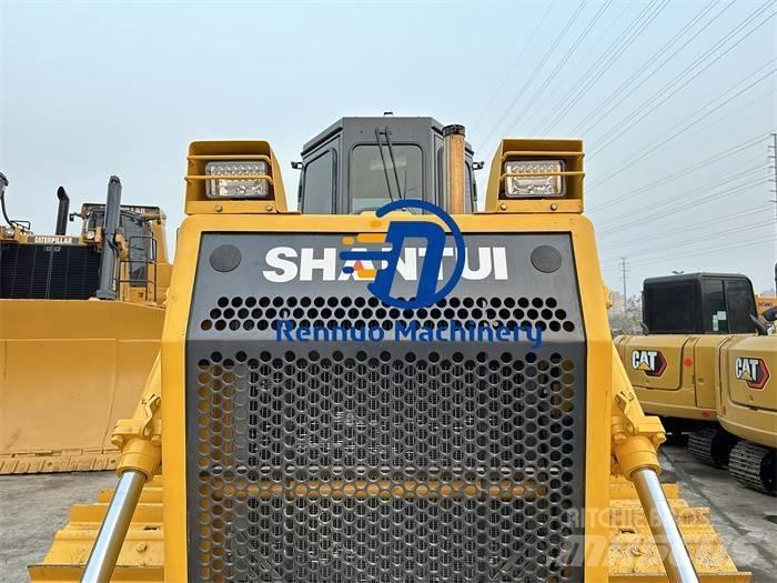 Shantui SD 16 Buldozer sobre oruga