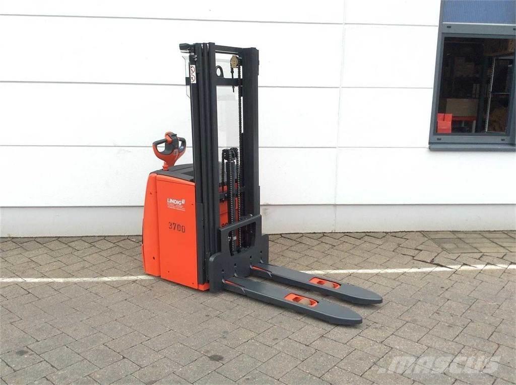 Linde L14 Apiladores eléctricos autopropulsados