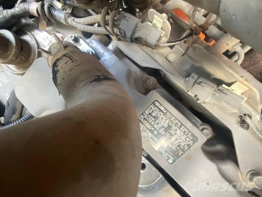 Hitachi ZX 135 US-6 Excavadoras de cadenas