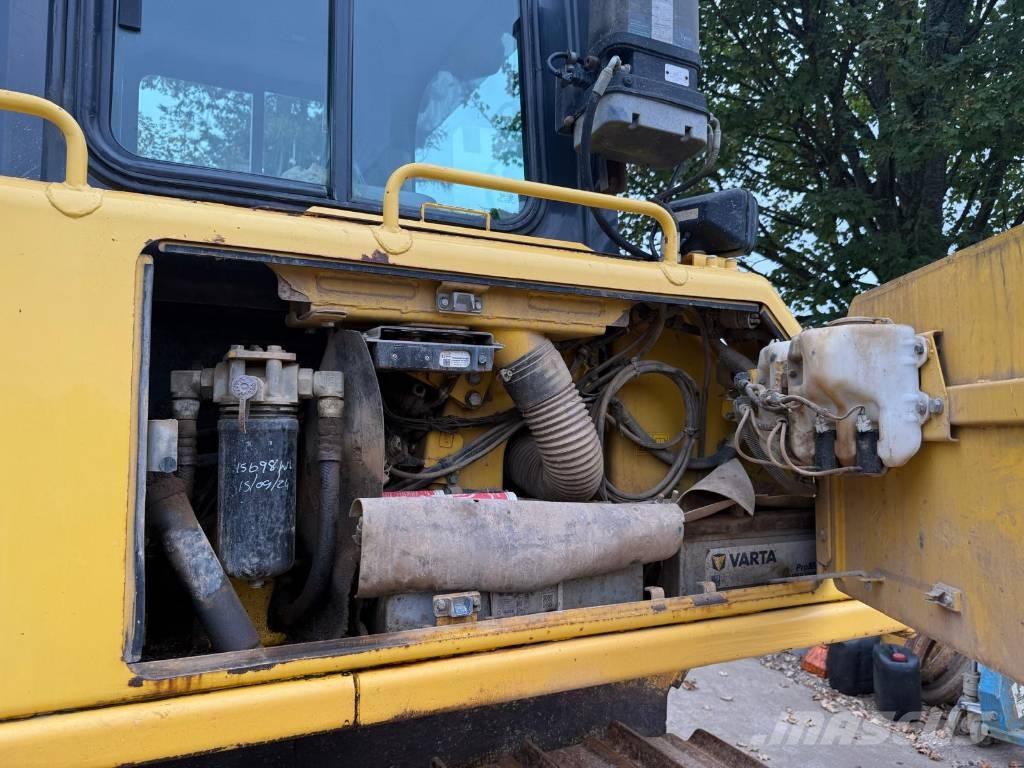 Komatsu D 65 PX-17 Buldozer sobre oruga
