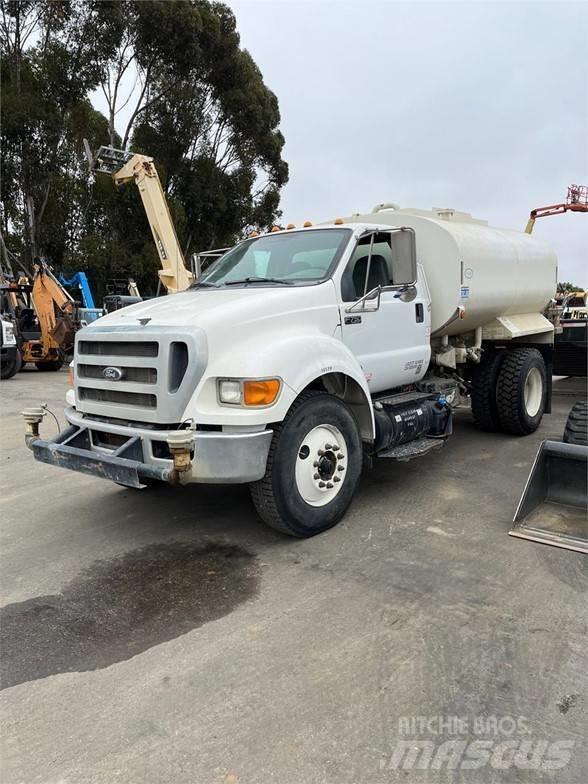 Ford F750 SD Camiones cisterna