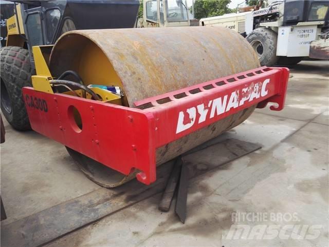 Dynapac CA 30 D Rodillos de un solo tambor