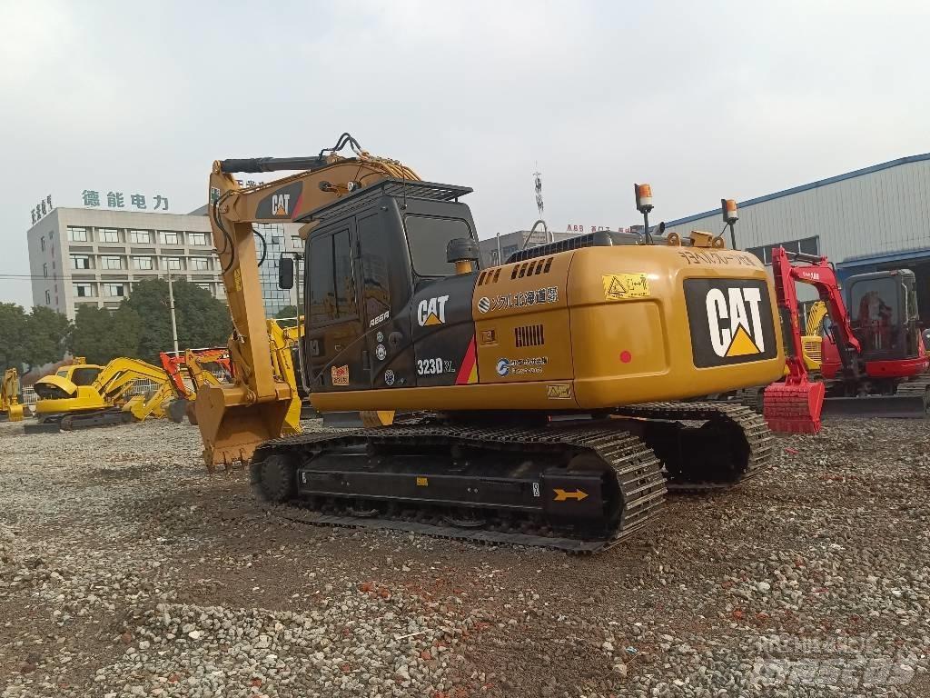 CAT 323 D Excavadoras de cadenas