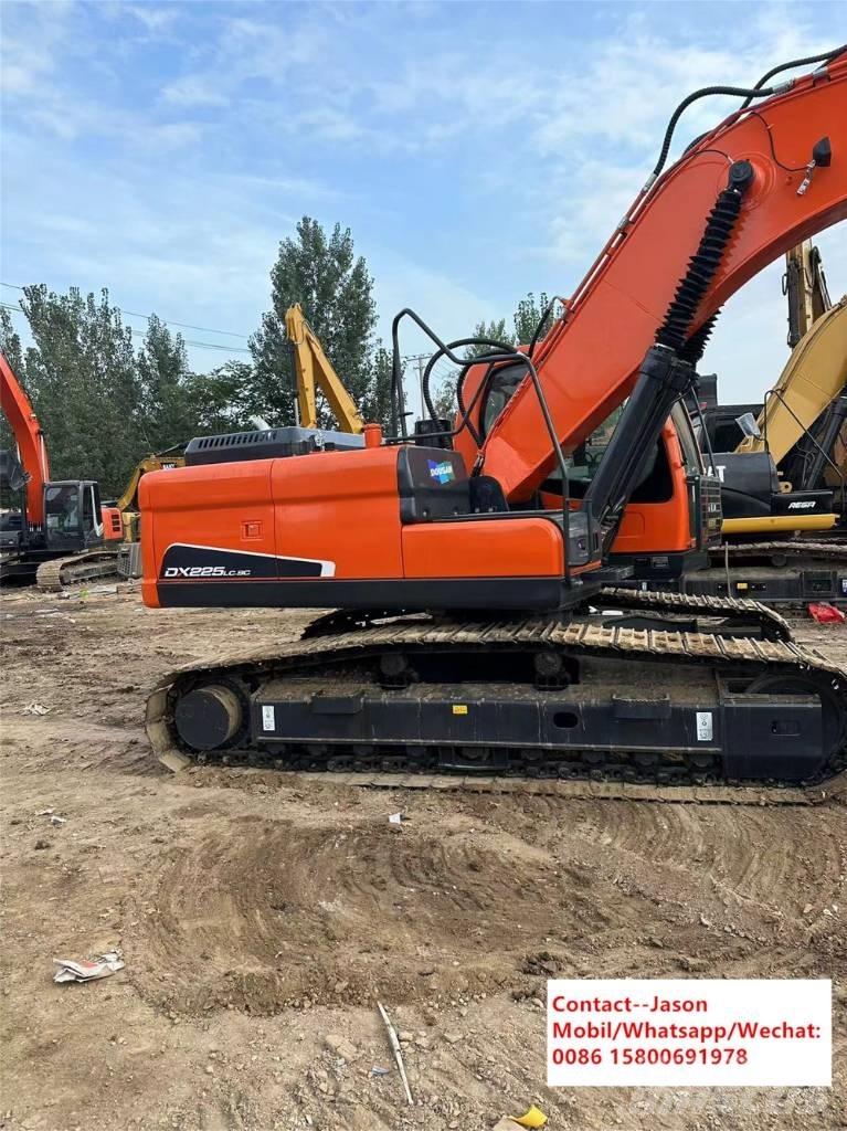 Doosan DX 225 LCA Excavadoras de cadenas