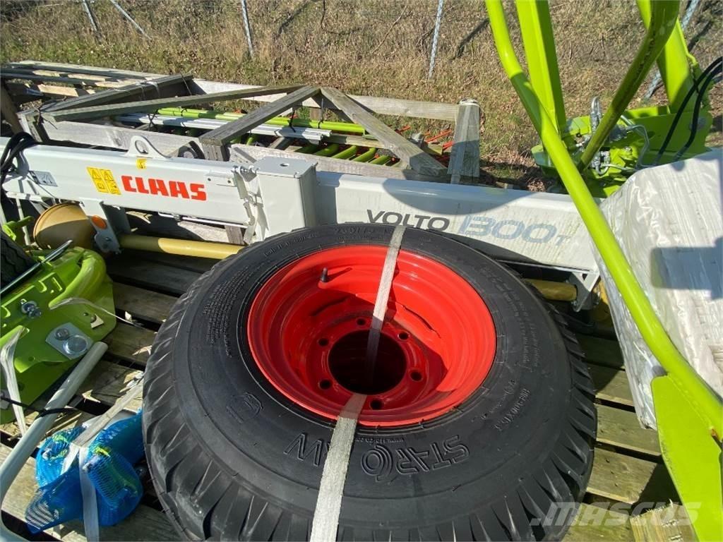 CLAAS VOLTO 1300 T Rastrillos y henificadores