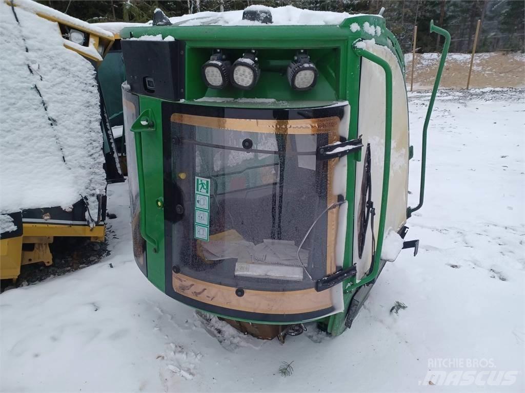 John Deere 1210e Cabinas e interior