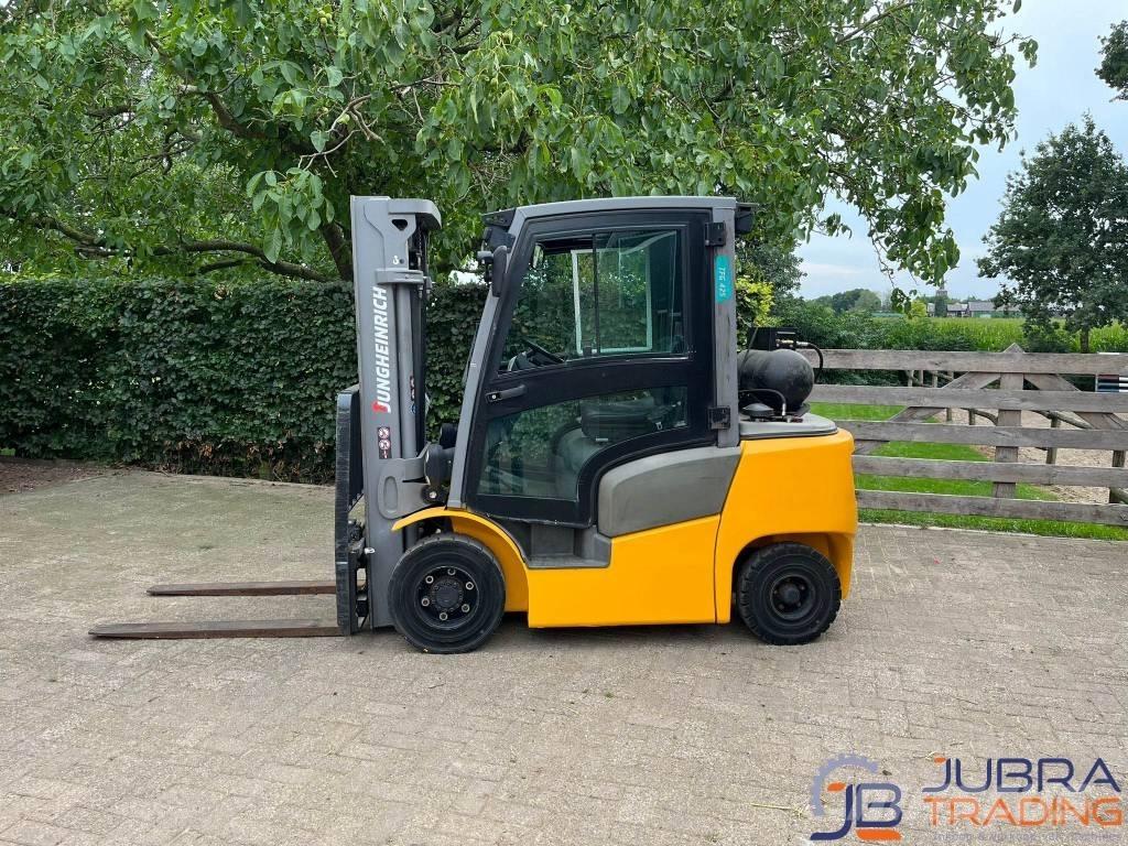 Jungheinrich TFG 425 Carretillas LPG