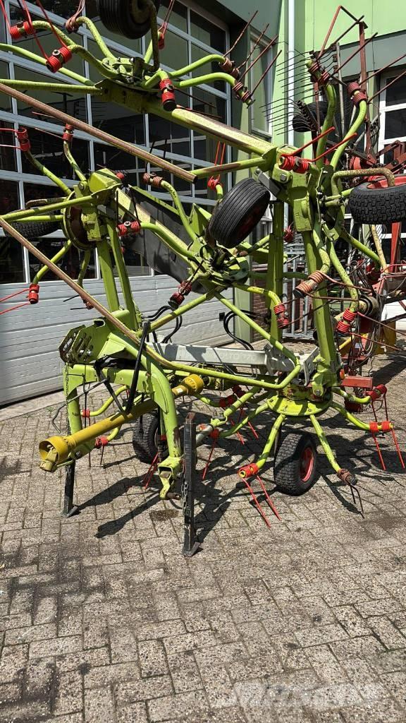 CLAAS Volto 770 Rastrillos y henificadores