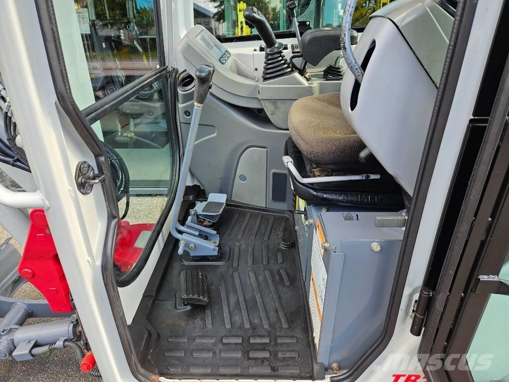 Takeuchi TB 225 Mini excavadoras < 7t