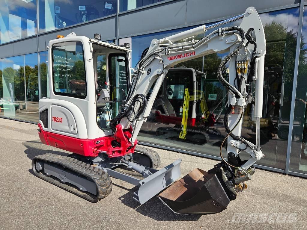Takeuchi TB 225 Mini excavadoras < 7t