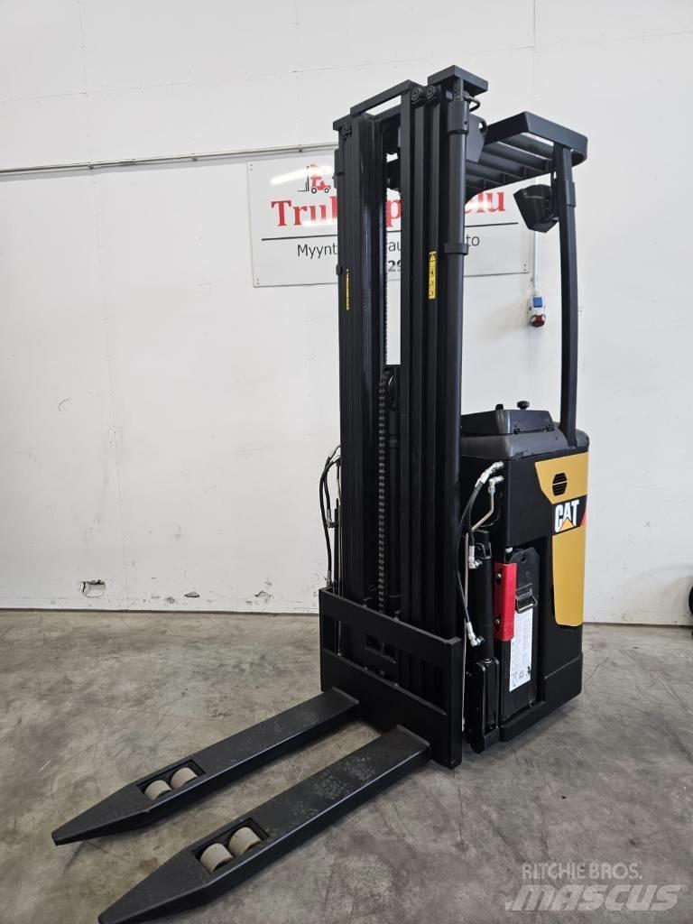 CAT NSR16N Apiladores eléctricos autopropulsados
