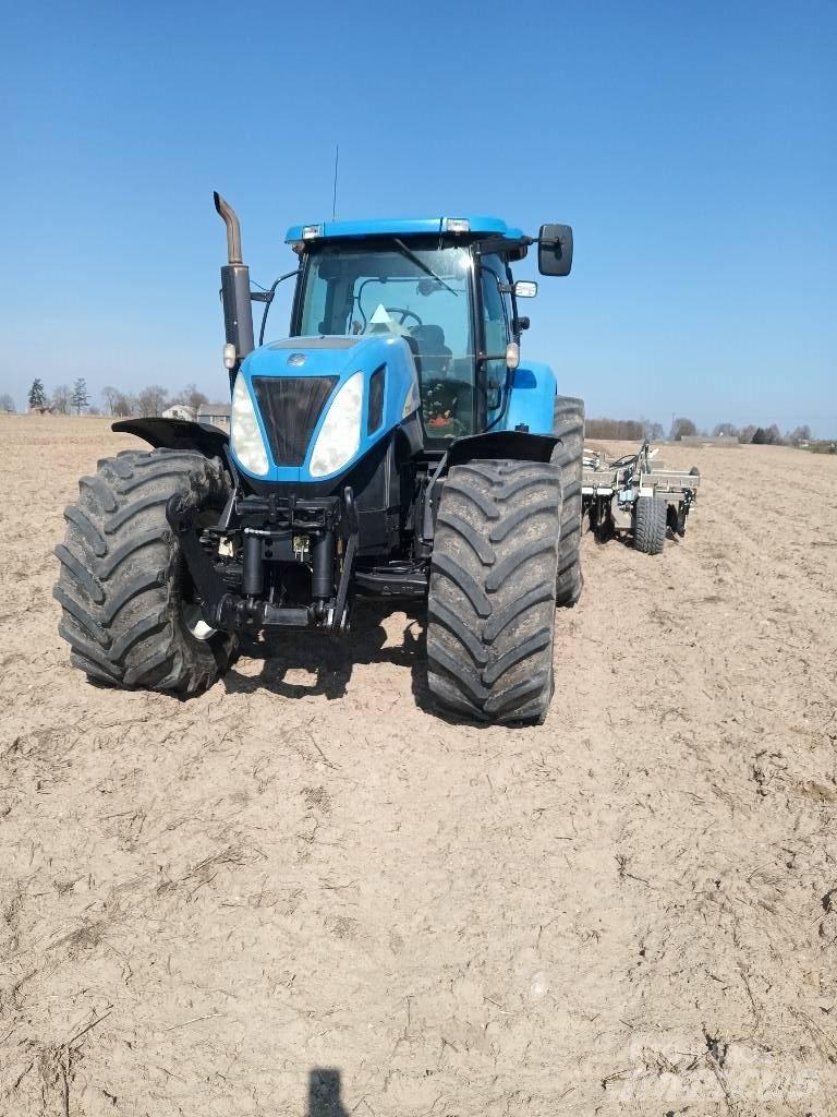 New Holland T 7060 Tractores