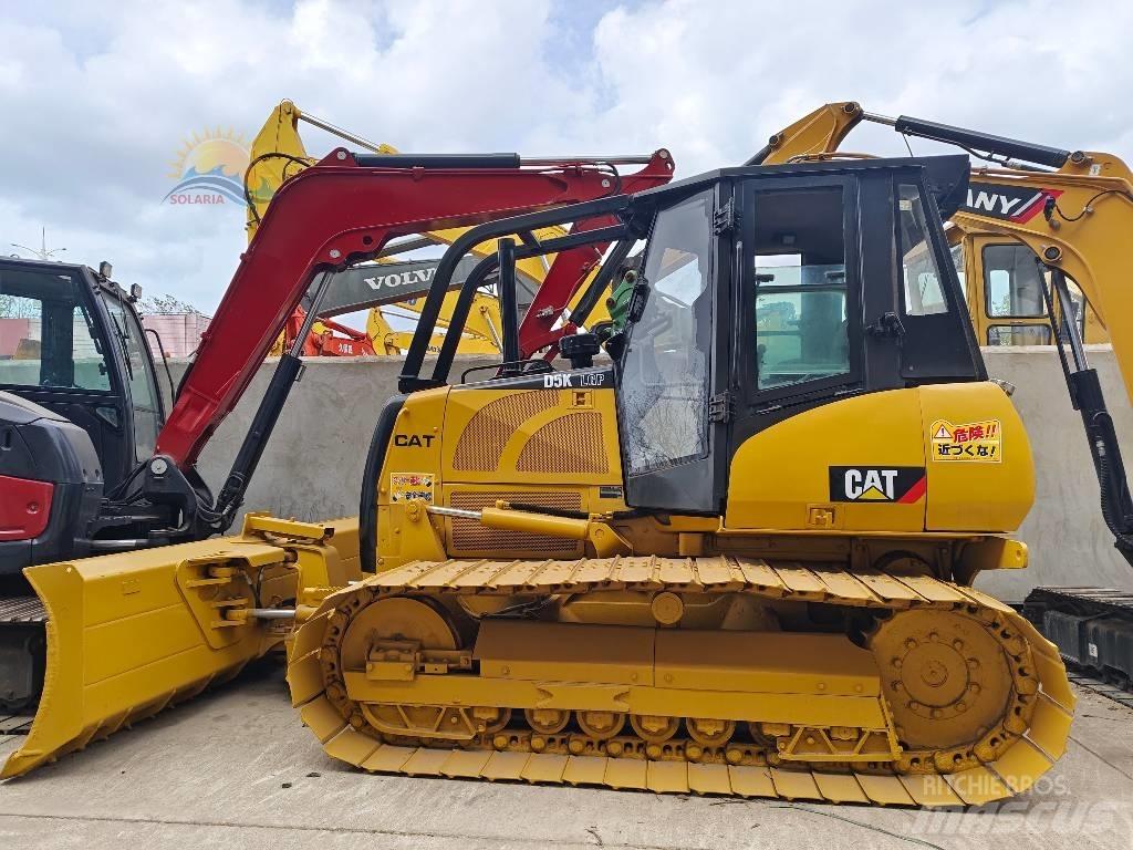 CAT D 5 K Buldozer sobre oruga