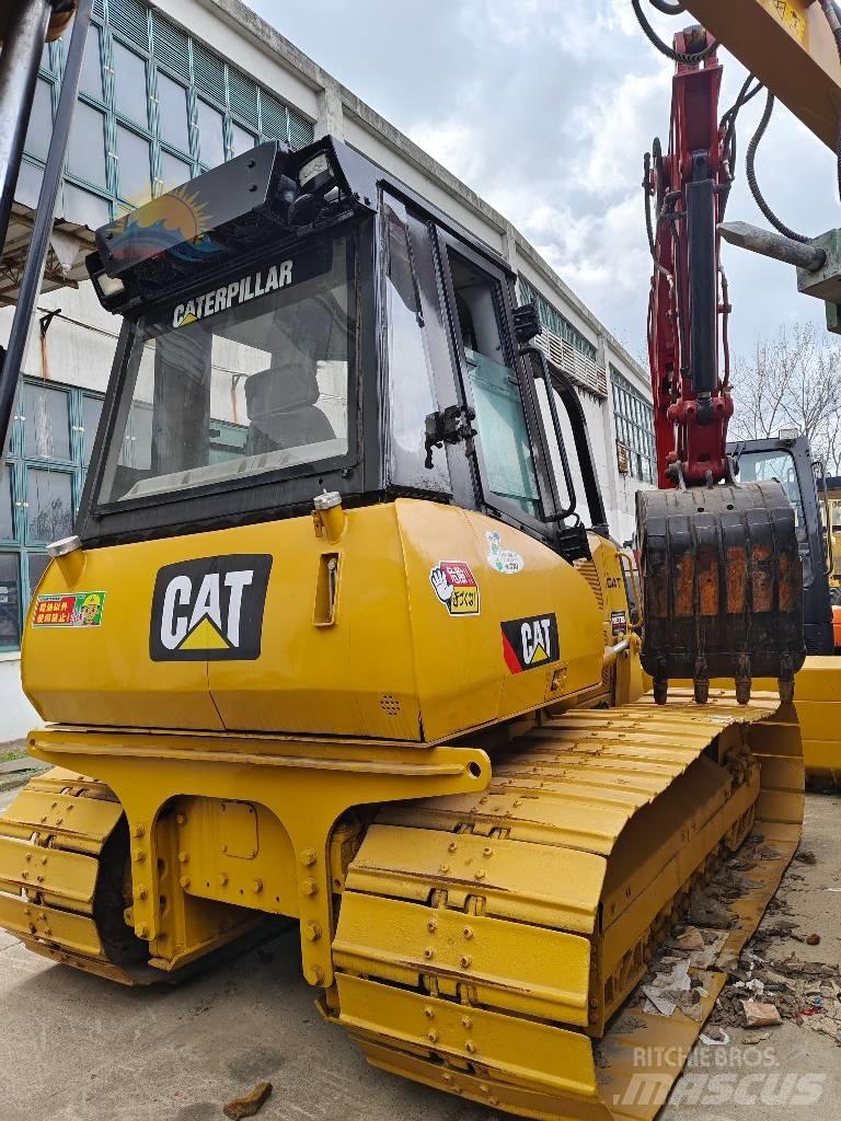 CAT D 5 K Buldozer sobre oruga