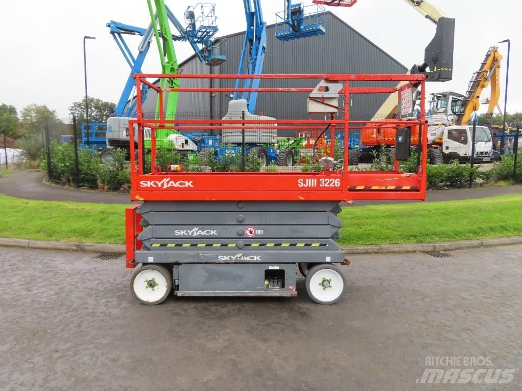 SkyJack SJ III 3226 Plataformas tijera