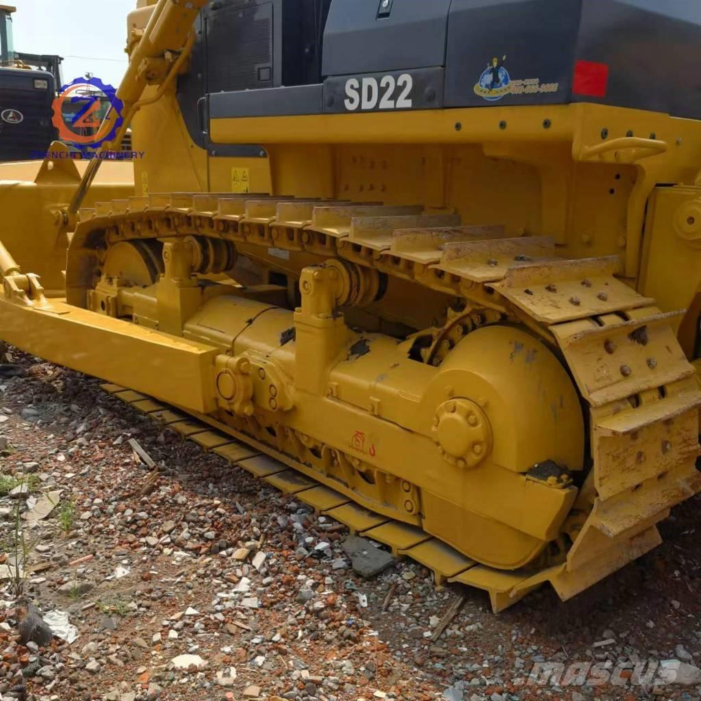 Shantui SD 22 Buldozer sobre oruga