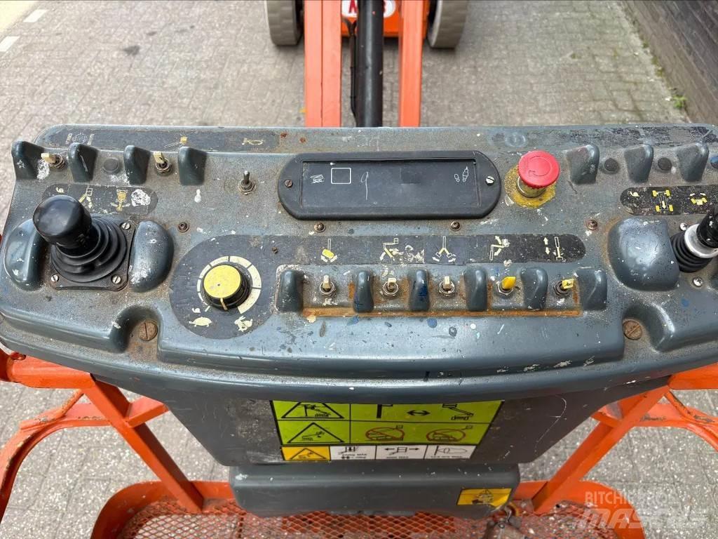 JLG E300AJP Plataforma de trabajo articulada