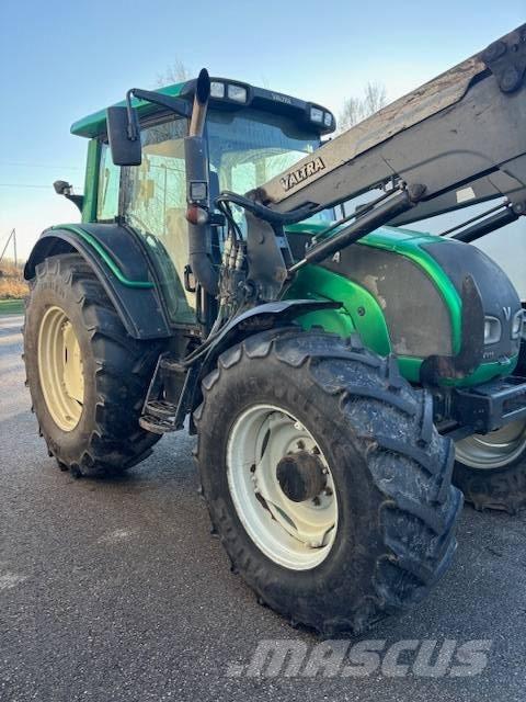 Valtra N111E Tractores