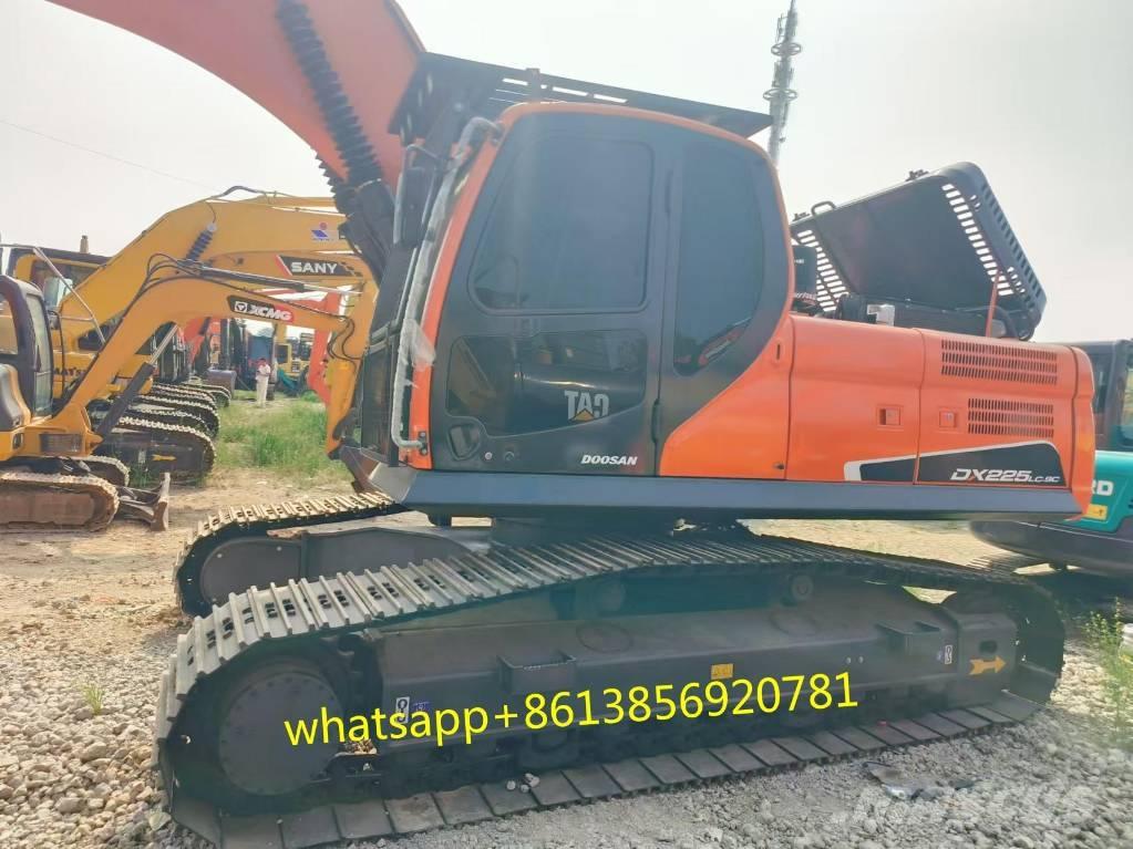 Doosan DX 225 Excavadoras de cadenas