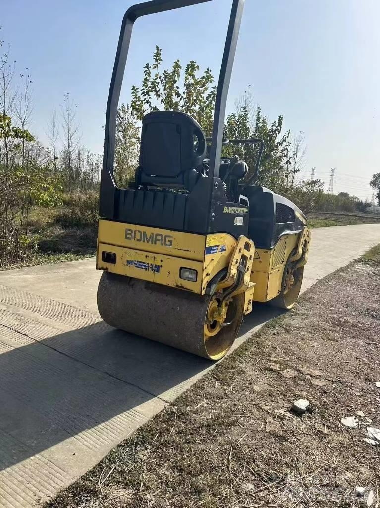 Bomag BW 100 AD Rodillos de doble tambor