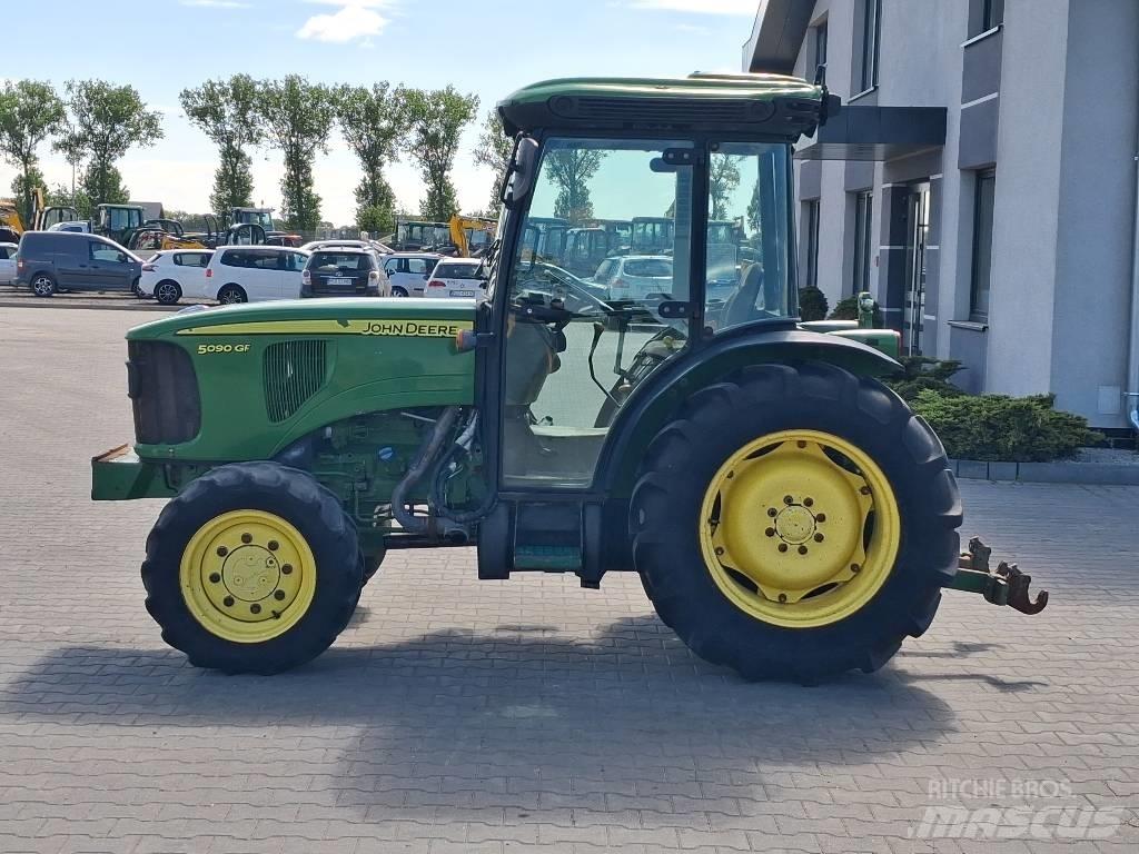 John Deere 5090 GF Tractores