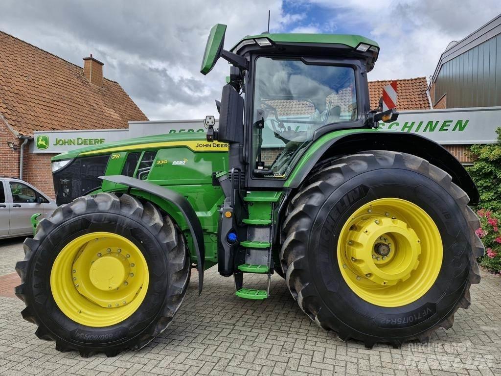 John Deere 7R330 Tractores