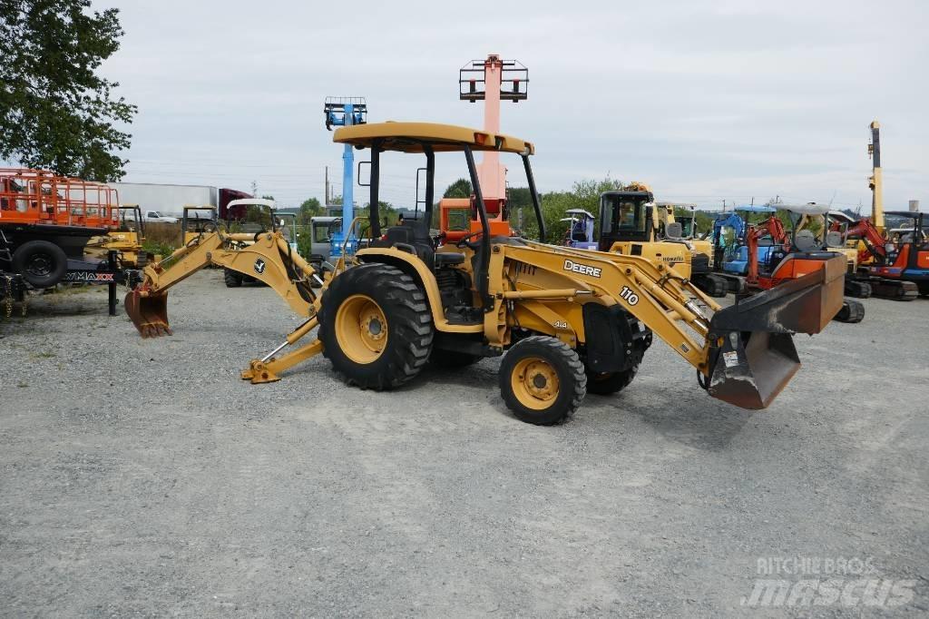 DEERE 110 Retrocargadoras