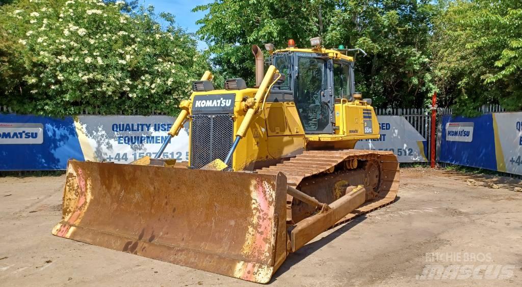 Komatsu D65PX-18 Buldozer sobre oruga