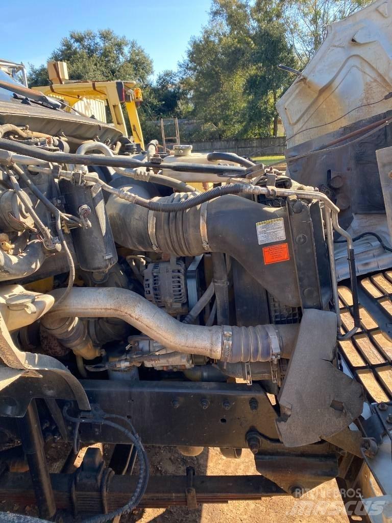 Ford F 650 SD Camiones bañeras basculantes o volquetes