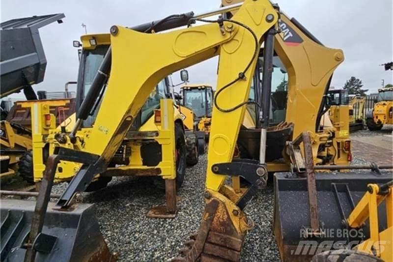 CAT 422E TLB Retrocargadoras
