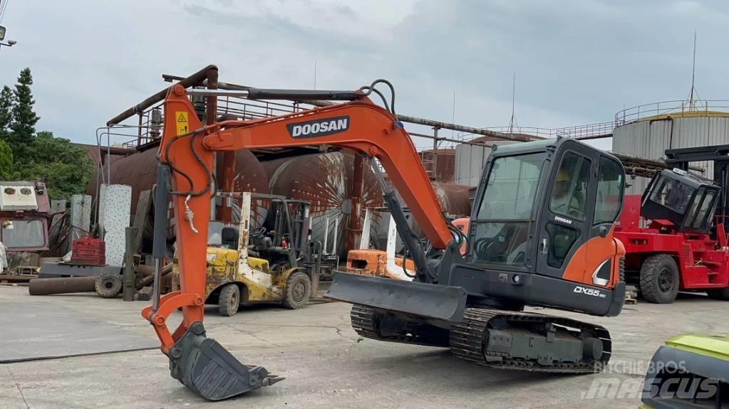 Doosan DX 55 Mini excavadoras < 7t