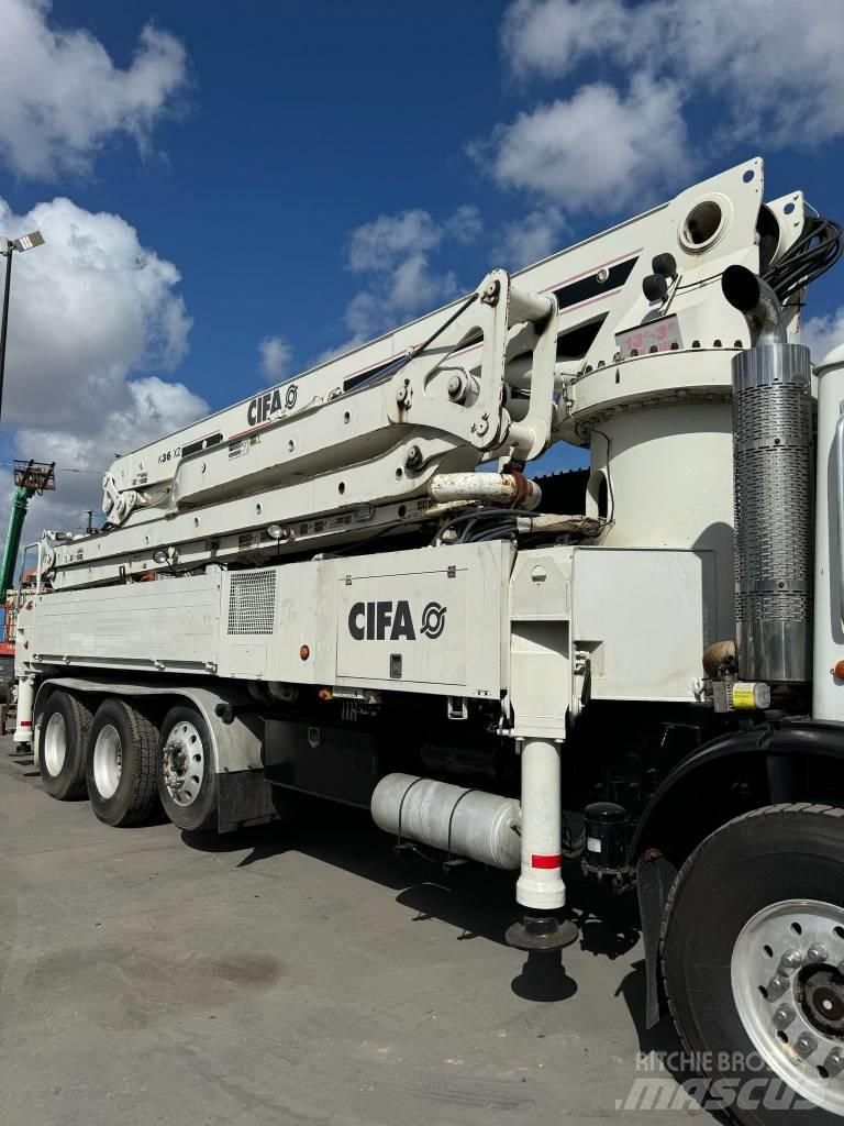 Mack MR 688 S Otros camiones