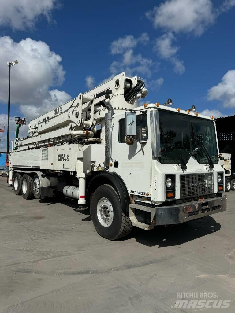 Mack MR 688 S Otros camiones