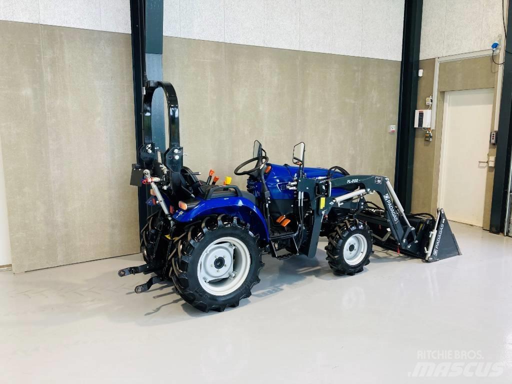 Farmtrac 26 H 4WD Tractores