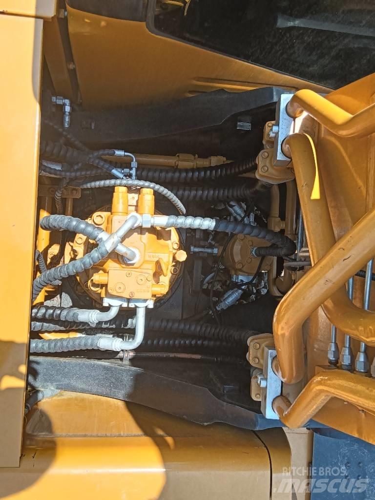 Sany SY 215 C Excavadoras de cadenas