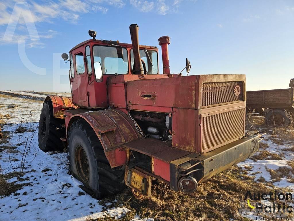 Kirovets K-700 Tractores