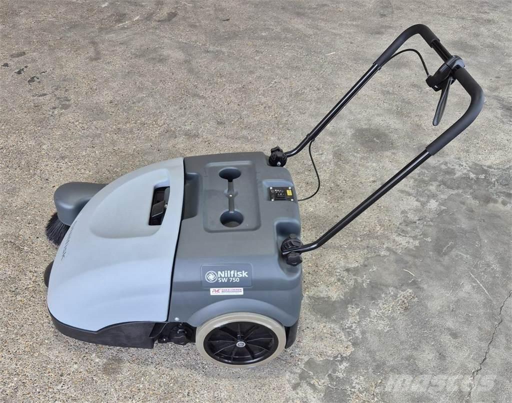 Nilfisk SW 750 Barredoras